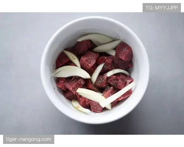 张志磊在家吃顿饭，光牛肉就干掉一整头牛？
