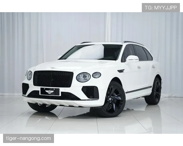 大阪刚赢完比赛，转头就在ins晒新买的限量跑车，这反差谁懂啊